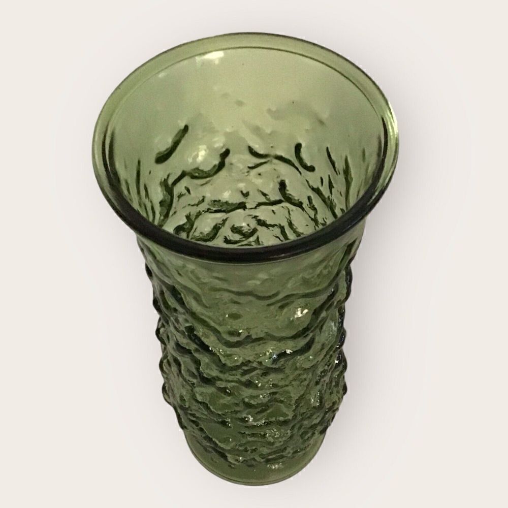 Vintage E.0. Brody CO. AVOCADO GREEN CRINKLE GLASS 8.5" VASE - Picture 2 of 5